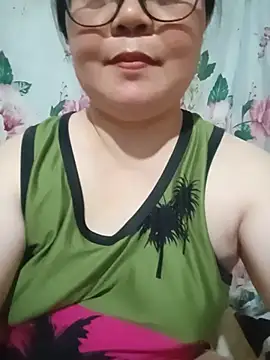 Snapshot of NestleGirl22 chatting on 06/20/26, 02:58 NestleGirl22 online show from 06/20/26, 02:58