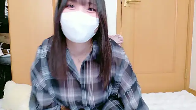 YUKINA 00 online show from 04/21/26, 03:50