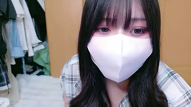 YUKINA 00 online show from 07/07/26, 11:58