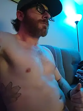 Snapshot of bobbyenglish69 chatting on 10/06/25, 07:39 bobbyenglish69 online show from 10/06/25, 07:39