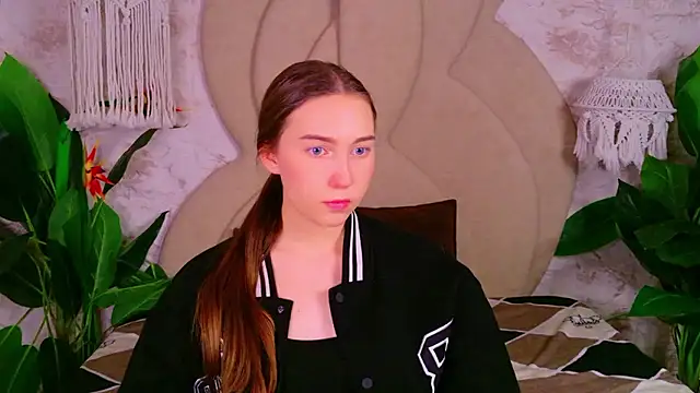 OliviaLay online show from 01/07/26, 01:57