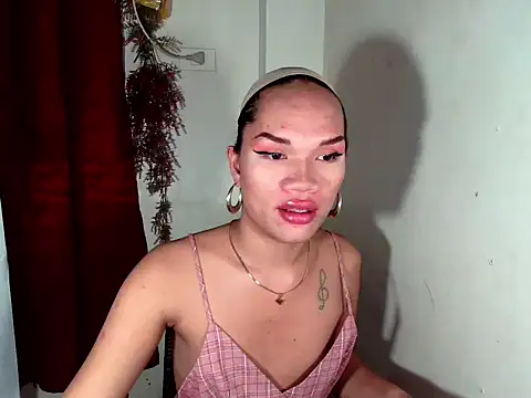 Snapshot of amandareddragon chatting on 10/25/25, 05:15 amandareddragon online show from 10/25/25, 05:15