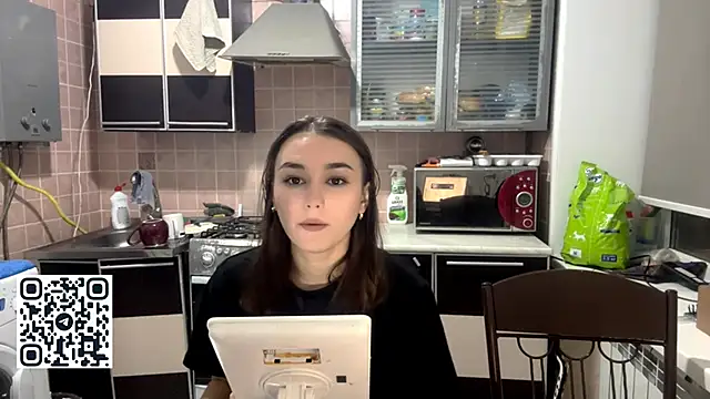 Snapshot of JaneFosterxx chatting on 11/16/25, 05:29 JaneFosterxx online show from 11/16/25, 05:29