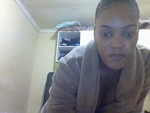 carrie tee online show from 11/08/25, 08:40