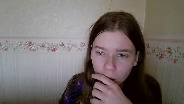Snapshot of 0nlyLola chatting on 10/24/25, 07:05 0nlyLola online show from 10/24/25, 07:05