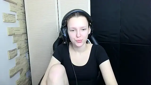 Diana-back online show from 11/19/25, 12:05