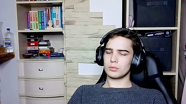 Snapshot of _Chris_Next_Door_ chatting on 10/13/25, 05:24  Chris Next Door  online show from 10/13/25, 05:24