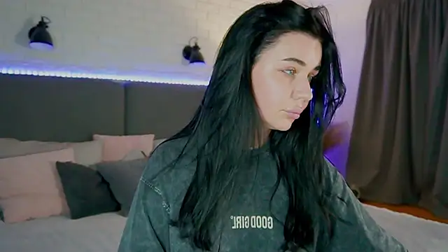 Snapshot of Black___Barbie chatting on 09/28/25, 07:52 Black   Barbie online show from 09/28/25, 07:52