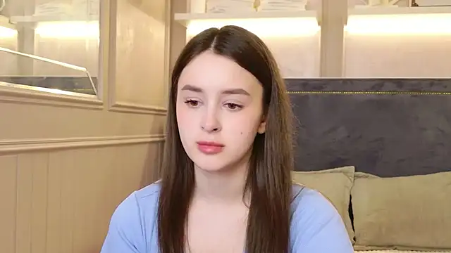 EvaSwen online show from 04/12/26, 06:02