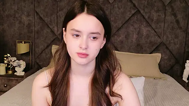 EvaSwen online show from 04/19/26, 06:10