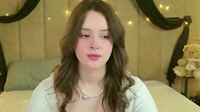 Snapshot of EvaSwen chatting on 04/26/26, 06:16 EvaSwen online show from 04/26/26, 06:16
