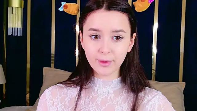 Snapshot of EvaSwen chatting on 05/27/26, 11:07 EvaSwen online show from 05/27/26, 11:07