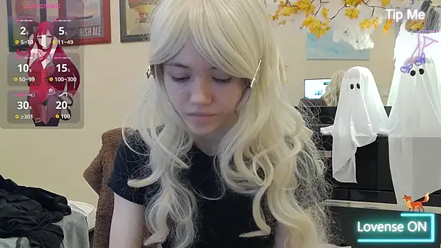 Snapshot of MissKotomiss chatting on 10/18/25, 01:34 MissKotomiss online show from 10/18/25, 01:34