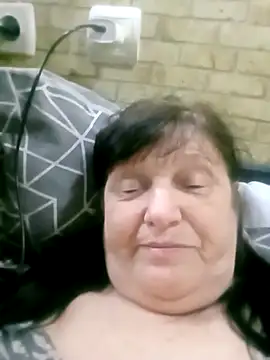 Apeesynka55211 online show from 04/19/26, 06:32