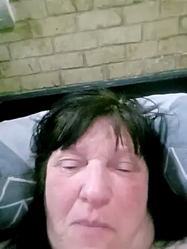 Apeesynka55211 online show from 04/22/26, 07:37