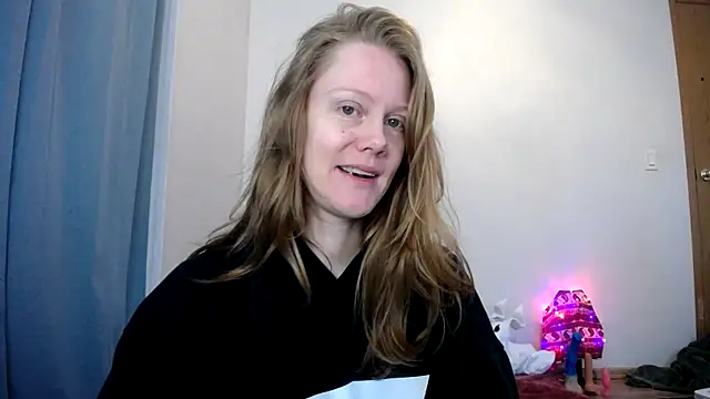 naughtyfox89 online show from 10/16/25, 04:30