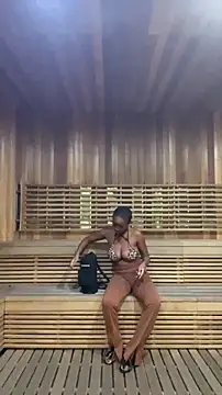 tia   fox online show from 11/20/25, 01:44