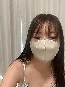 Snapshot of riko_0303 chatting on 10/14/25, 02:34 riko 0303 online show from 10/14/25, 02:34