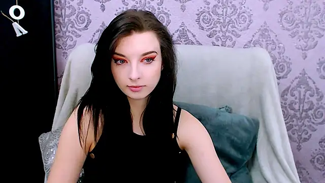 Snapshot of DominantLuna chatting on 02/18/26, 08:38 DominantLuna online show from 02/18/26, 08:38