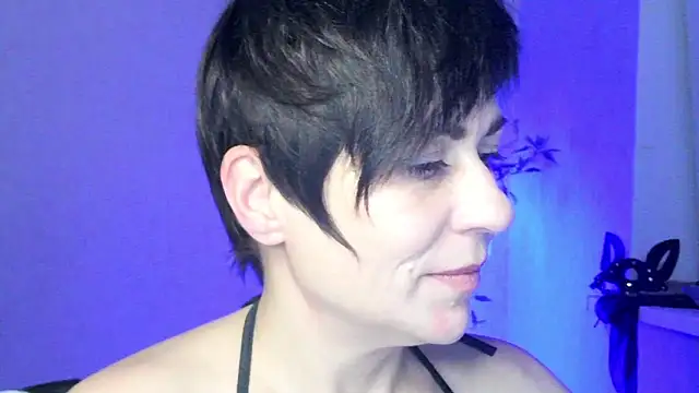 Ashley Brookss online show from 11/22/25, 07:46