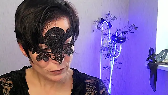 Ashley Brookss online show from 11/23/25, 08:58