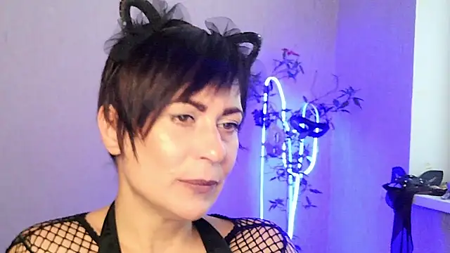 Ashley Brookss online show from 11/29/25, 11:24