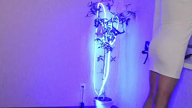 Ashley Brookss online show from 12/05/25, 03:30