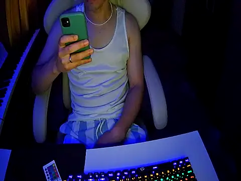 Rryans online show from 11/18/25, 09:08