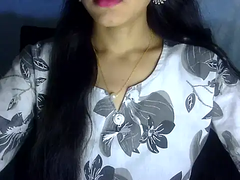Snapshot of Shazi_1 chatting on 06/19/26, 03:05 Shazi 1 online show from 06/19/26, 03:05