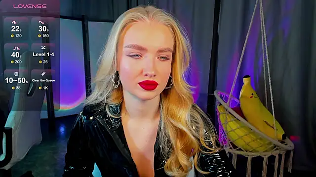 Snapshot of TessaGrays chatting on 02/11/26, 08:41 TessaGrays online show from 02/11/26, 08:41