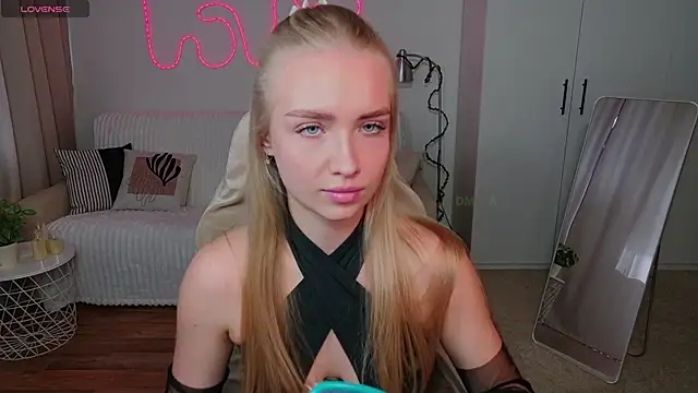 TessaGrays online show from 04/13/26, 11:05