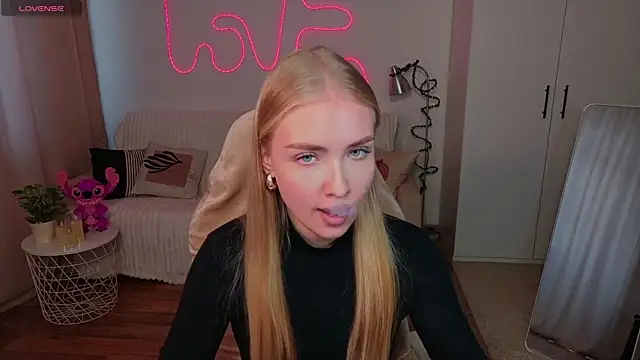 TessaGrays online show from 05/12/26, 12:35