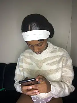 Sirah1 online show from 03/25/26, 09:32