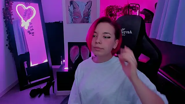 MarcelineChi online show from 10/30/25, 06:15