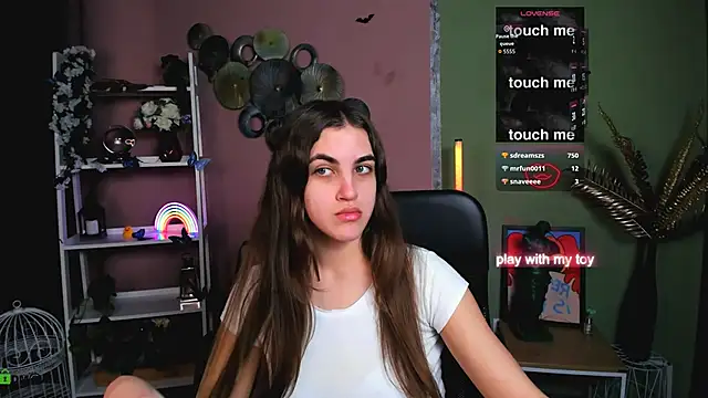 lina fox12 online show from 12/04/25, 01:09