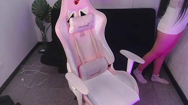 Lexy Storm 18 online show from 10/31/25, 07:04