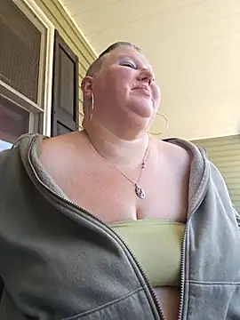 Snapshot of Budd_Bunney chatting on 11/07/25, 06:52 Budd Bunney online show from 11/07/25, 06:52