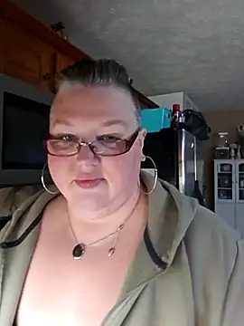 Snapshot of Budd_Bunney chatting on 11/10/25, 07:46 Budd Bunney online show from 11/10/25, 07:46