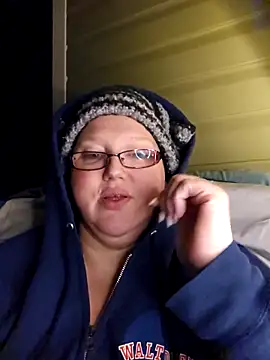 Snapshot of Budd_Bunney chatting on 11/18/25, 01:11 Budd Bunney online show from 11/18/25, 01:11