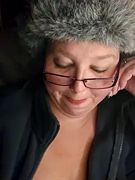 Snapshot of Budd_Bunney chatting on 11/19/25, 03:28 Budd Bunney online show from 11/19/25, 03:28