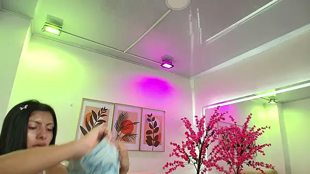 Gabriela milani online show from 09/30/25, 11:48