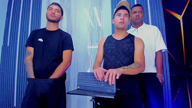 The Boy King online show from 12/04/25, 03:10