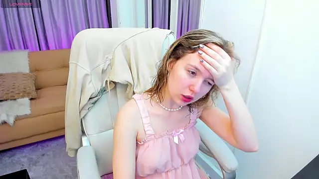 Lucia Copper online show from 11/28/25, 11:57