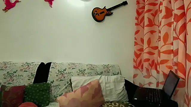 Snapshot of fayola20 chatting on 05/30/26, 03:25 fayola20 online show from 05/30/26, 03:25
