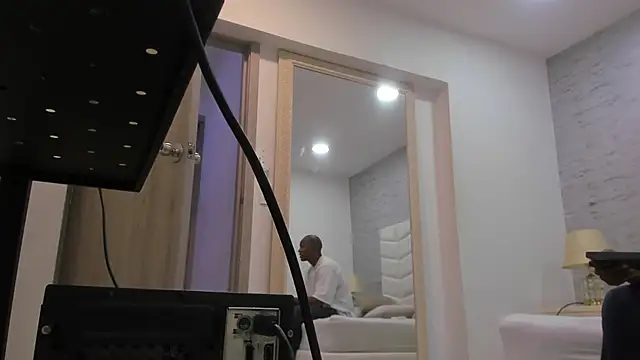 jax black online show from 11/01/25, 07:16