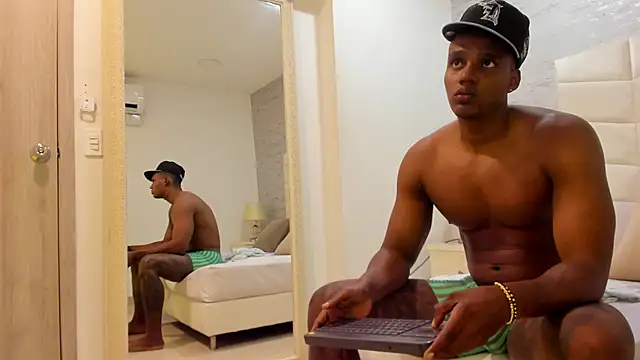 jax black online show from 11/29/25, 07:39