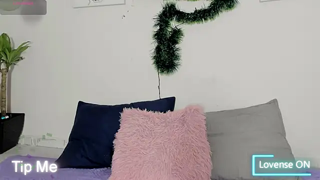 Ainoa Pink online show from 12/02/25, 12:32