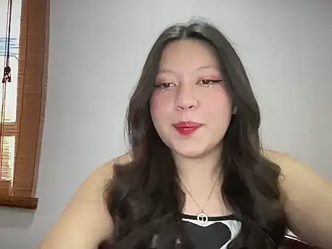 Rachel James   online show from 11/09/25, 05:44