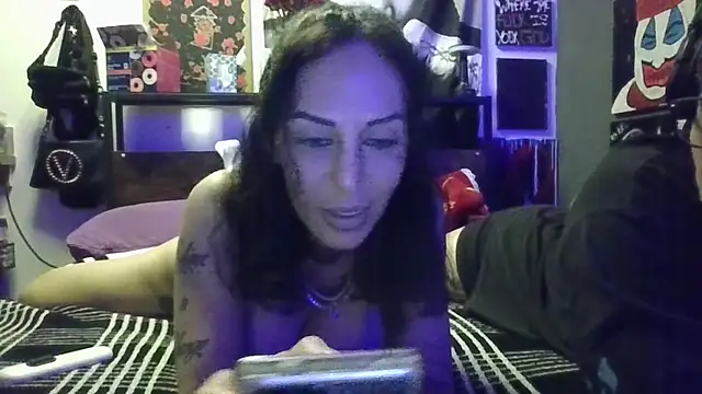 inkdhollow1 online show from 12/23/25, 03:59