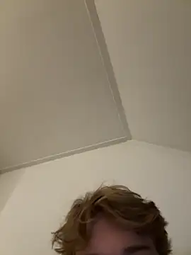 Snapshot of lekkerepik1111 chatting on 11/17/25, 04:35 lekkerepik1111 online show from 11/17/25, 04:35